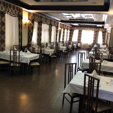 Hotel Onix Roman Luaran gambar