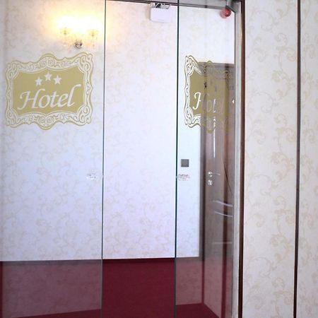 Hotel Onix Roman Luaran gambar