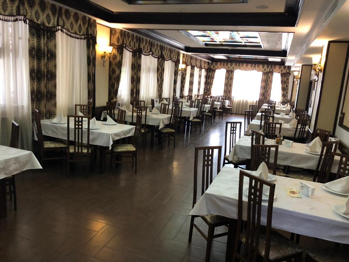 Hotel Onix Roman Luaran gambar