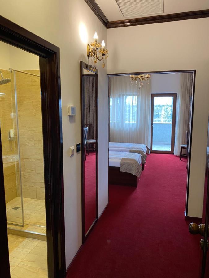 Hotel Onix Roman Luaran gambar