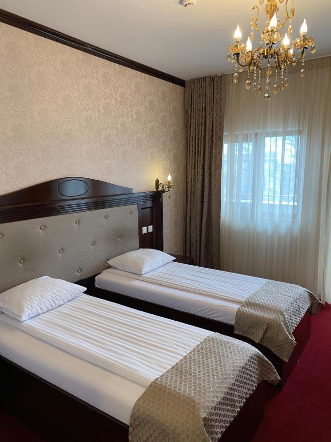 Hotel Onix Roman Luaran gambar