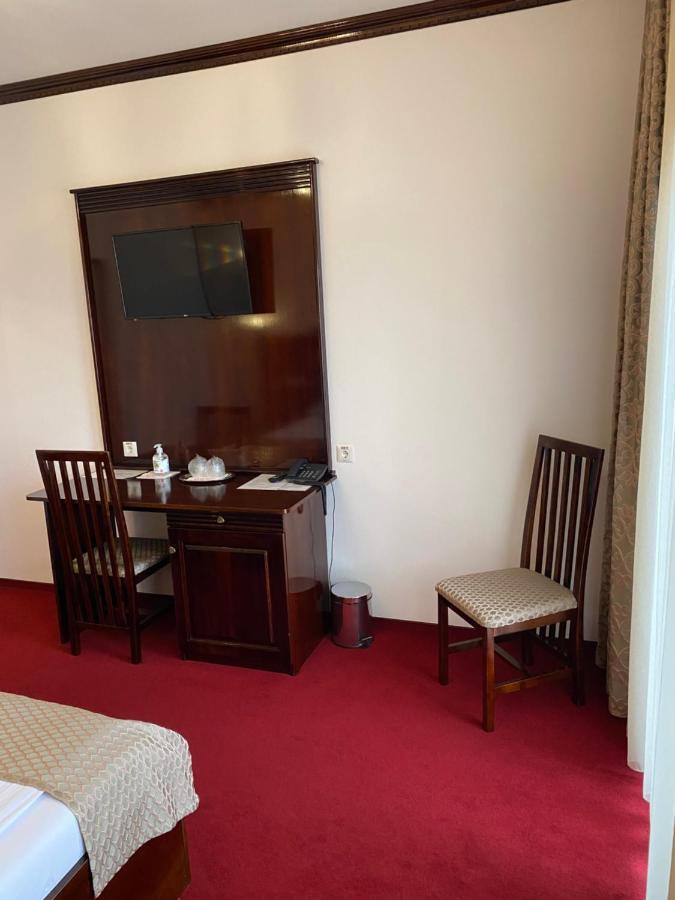 Hotel Onix Roman Luaran gambar