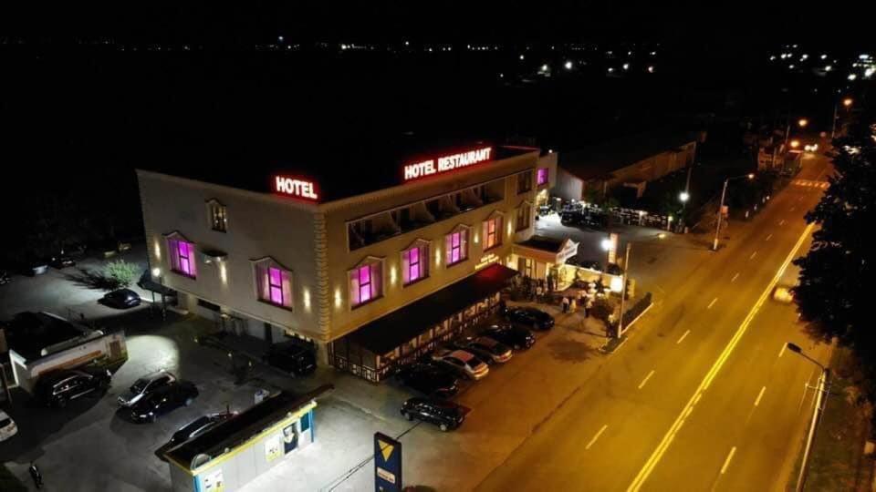 Hotel Onix Roman Luaran gambar