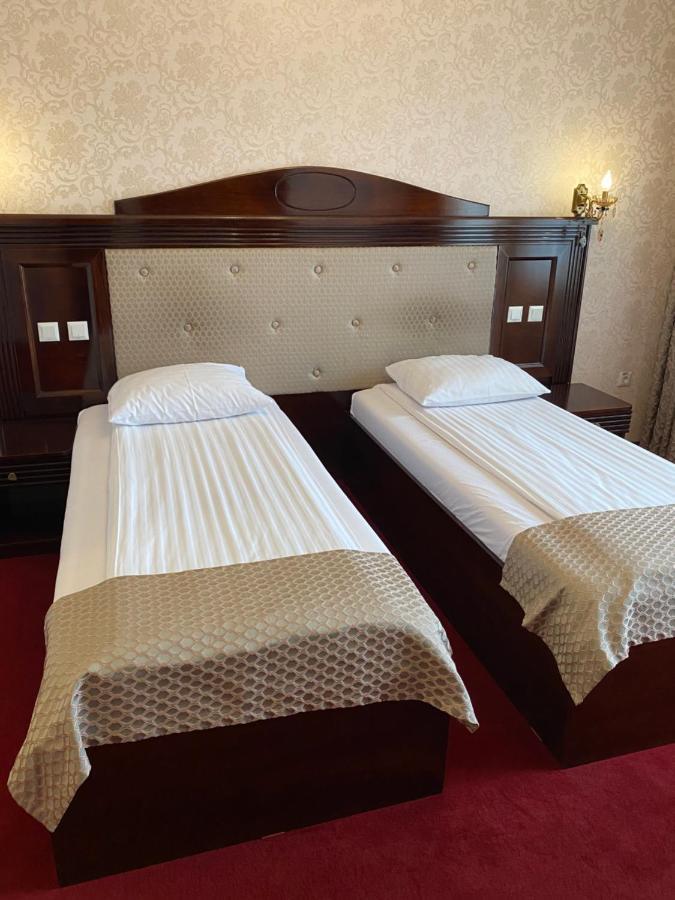 Hotel Onix Roman Luaran gambar