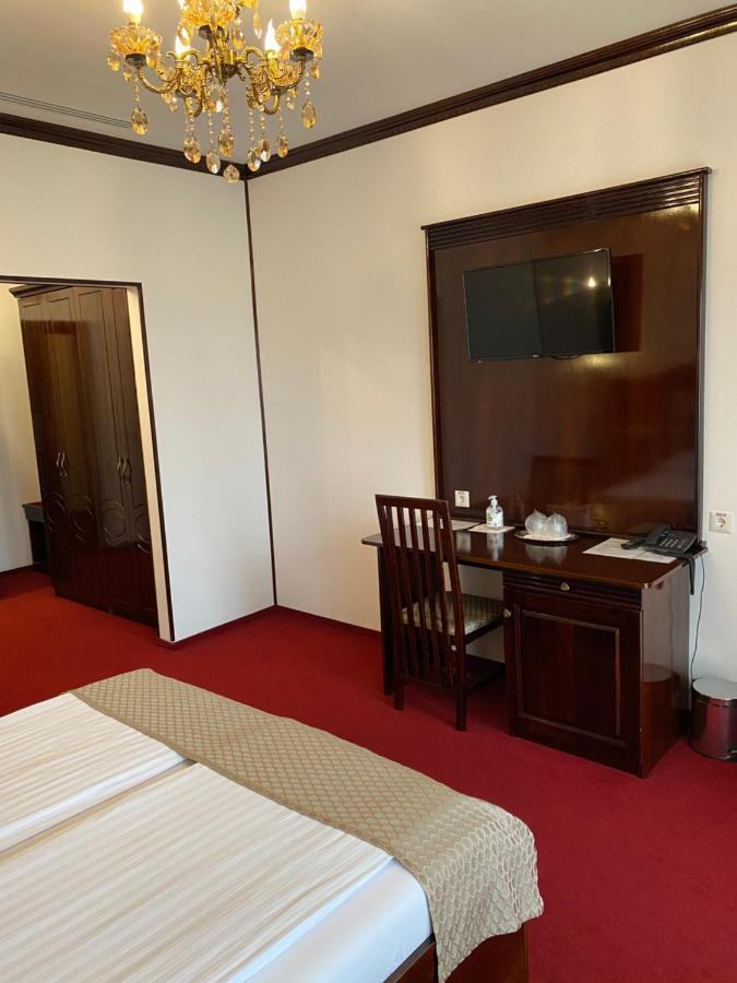 Hotel Onix Roman Luaran gambar