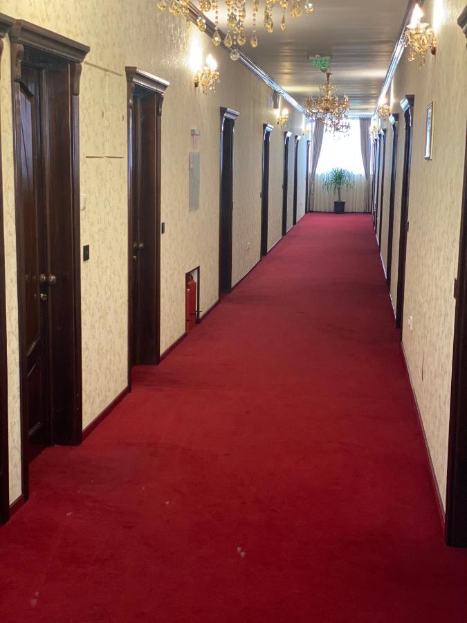 Hotel Onix Roman Luaran gambar
